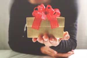 How to Find the Perfect Gift for Her