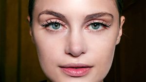 Beginner’s Guide on How to Select the Best Full Set of Eyelash Extensions