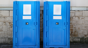 How to Keep Your Portable Toilet Clean During Events?