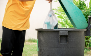 The Essential Guide to Choosing the Right Dustbin with Lid for Your Home and Office