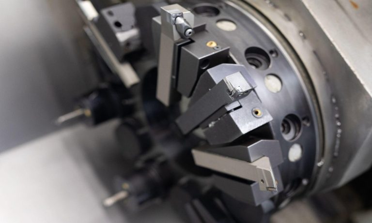 How CNC Milling Services Deliver Precision for Complex Components